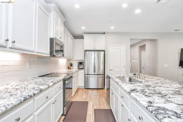 Property Slideshow image 3 of 7 | 1546 spumante ln, Brentwood, CA, 94513