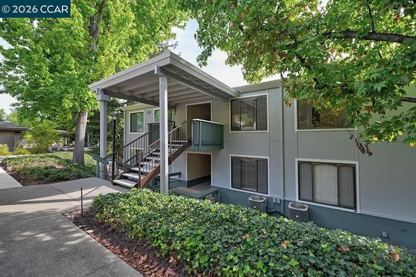 Property Slideshow image 2 of 50 | 1208 rockledge ln 3, Walnut Creek, CA, 94595