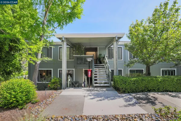 Property Slideshow image 2 of 55 | 1224 singingwood ct 2, Walnut Creek, CA, 94595