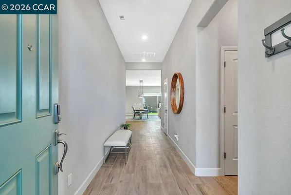 Property Slideshow image 3 of 38 | 208 chinook dr, Brentwood, CA, 94513