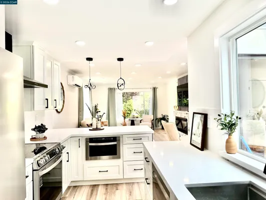 Property Slideshow image 2 of 3 | 2045 pine knoll dr 6, Walnut Creek, CA, 94595