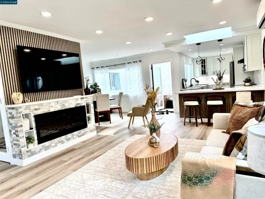 Property Slideshow image 3 of 3 | 2045 pine knoll dr 6, Walnut Creek, CA, 94595