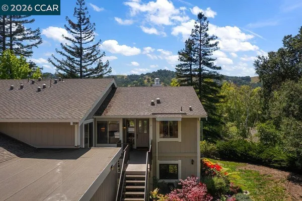 Property Slideshow image 2 of 73 | 2065 cactus ct 3, Walnut Creek, CA, 94595