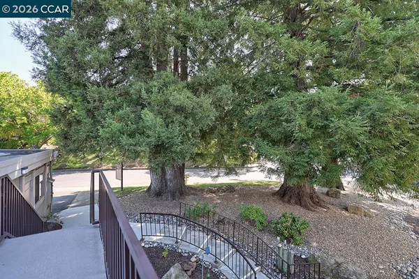 Property Slideshow image 3 of 53 | 2175 cactus ct 1, Walnut Creek, CA, 94595