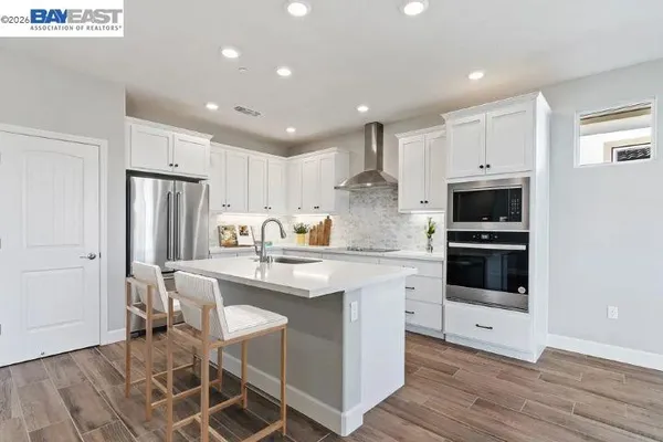 Property Slideshow image 2 of 19 | 1808 cresthaven st, Brentwood, CA, 94513