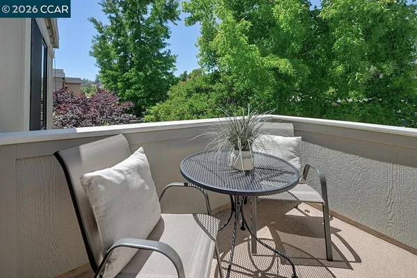 Property Slideshow image 3 of 57 | 2416 golden rain rd 7, Walnut Creek, CA, 94595