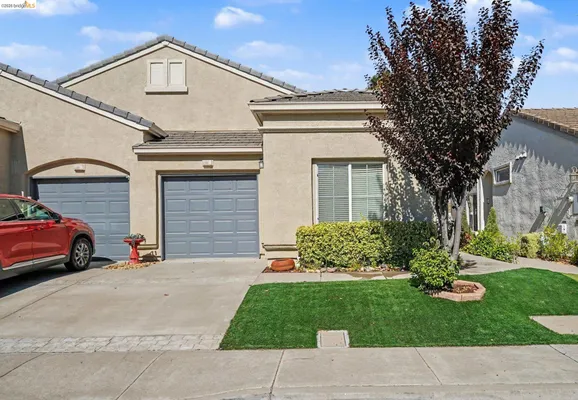 Property Slideshow image 2 of 28 | 473 desert gold ter, Brentwood, CA, 94513