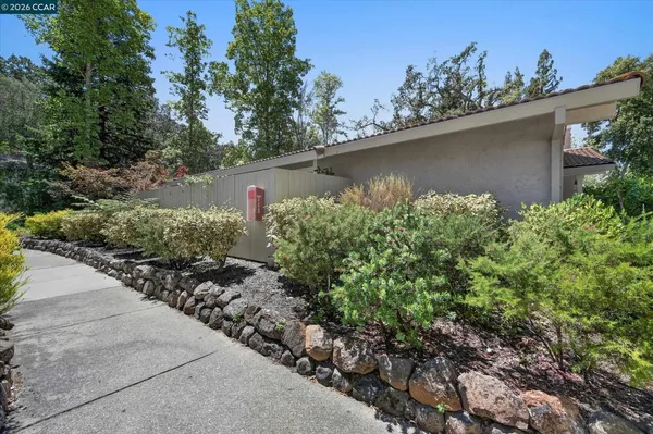 Property Slideshow image 2 of 29 | 3126 terra granada dr 2, Walnut Creek, CA, 94595