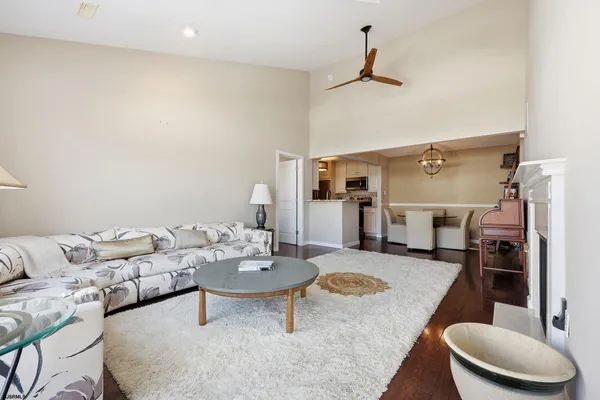 Property Slideshow image 3 of 19 | 550 central ave e8, Linwood, NJ, 08221