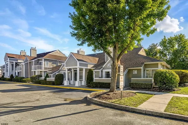 Property Slideshow image 2 of 31 | 550 central c-9, Linwood, NJ, 08221