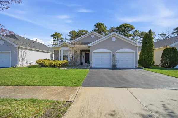 Property Slideshow image 2 of 45 | 102 warwick rd, Galloway Township, NJ, 08205