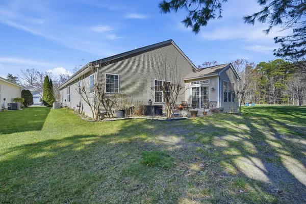 Property Slideshow image 3 of 45 | 102 warwick rd, Galloway Township, NJ, 08205