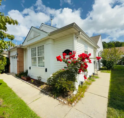 Property Slideshow image 2 of 12 | 713 barbados dr, Williamstown, NJ, 08094