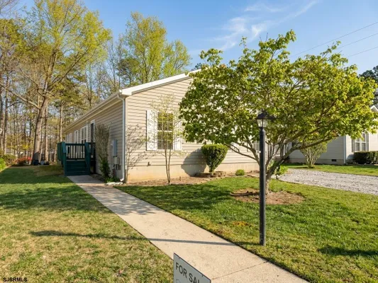 Property Slideshow image 2 of 13 | 44 redwood, Hamilton Township, NJ, 08330