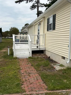 Property Slideshow image 2 of 17 | 40 dogwood ln, Mays Landing, NJ, 08330