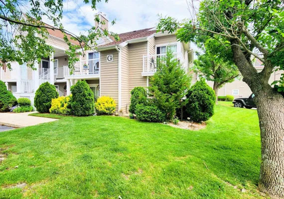 Property Slideshow image 2 of 22 | 550 central g-4, Linwood, NJ, 08221