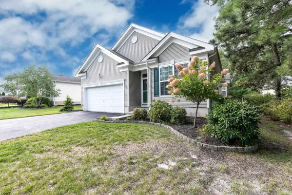 Property Slideshow image 3 of 44 | 166 blackburn, Galloway Township, NJ, 08205