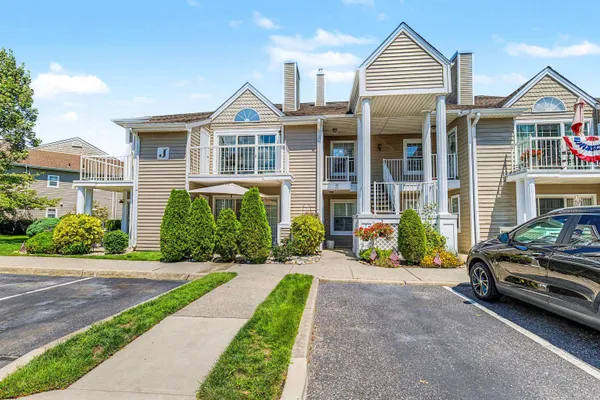 Property Slideshow image 2 of 46 | 550 central j3, Linwood, NJ, 08221
