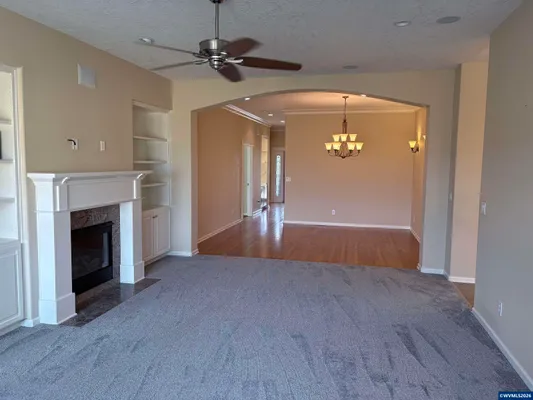 Property Slideshow image 2 of 14 | 710 se saint andrews ln, Dallas, OR, 97338