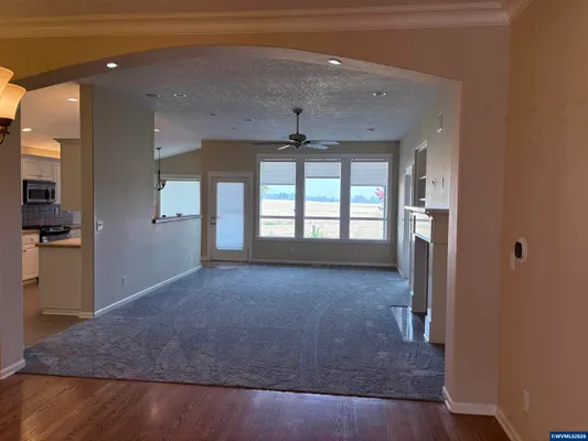 Property Slideshow image 3 of 14 | 710 se saint andrews ln, Dallas, OR, 97338
