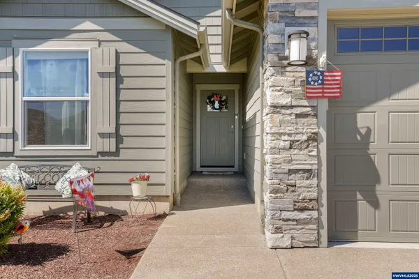 Property Slideshow image 2 of 26 | 2054 se academy st, Dallas, OR, 97338