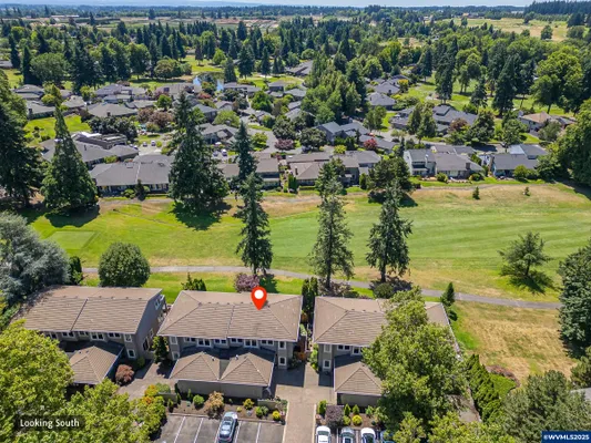 Property Slideshow image 3 of 37 | 32082 sw charbonneau dr 10c, Wilsonville, OR, 97070
