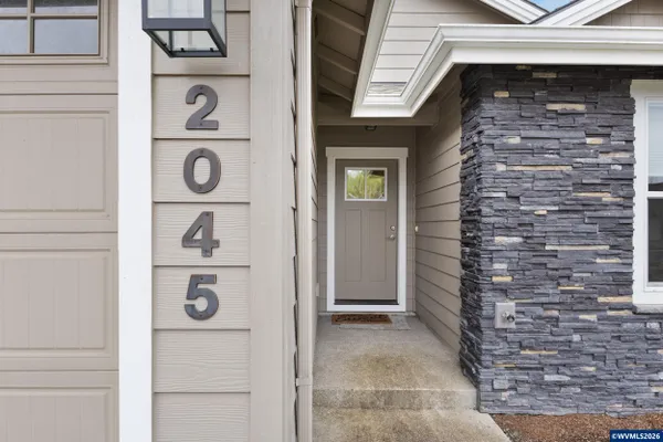 Property Slideshow image 2 of 29 | 2045 se academy st, Dallas, OR, 97338