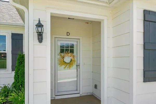 Property Slideshow image 2 of 35 | 415 abbey dr d, Munford, TN, 38058