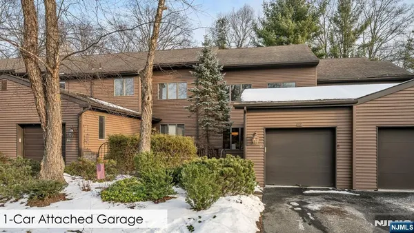 Property Slideshow image 2 of 38 | 183 van winkle ln, Mahwah, NJ, 07430
