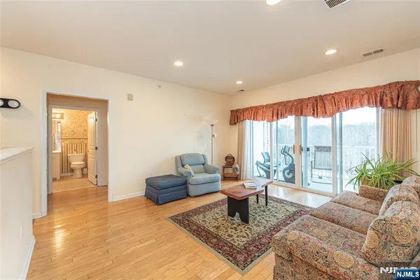 Property Slideshow image 2 of 30 | 10323 warrens way, Wanaque, NJ, 07465