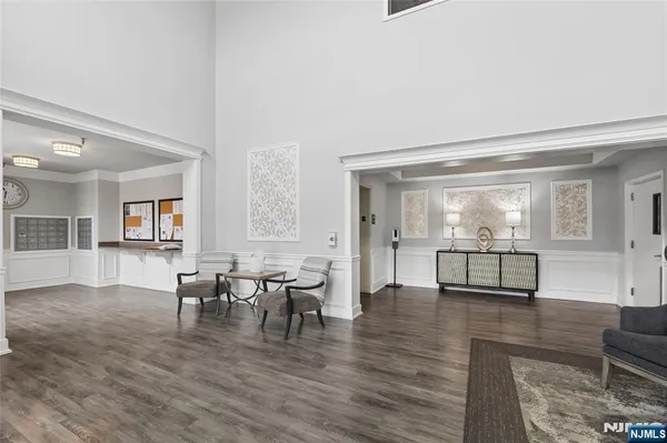 Property Slideshow image 3 of 43 | 7408 warrens way top floor & dee, Wanaque, NJ, 07465