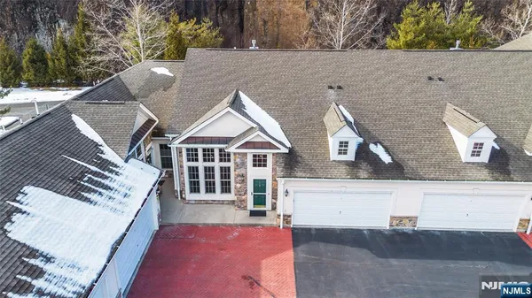 Property Slideshow image 3 of 27 | 7 graphite dr, Woodland Park, NJ, 07424