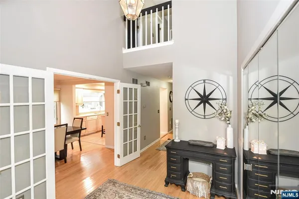 Property Slideshow image 3 of 20 | 37 niagara dr 37, Mahwah, NJ, 07430