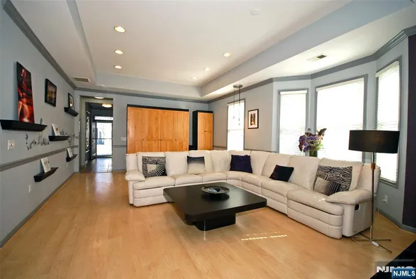Property Slideshow image 2 of 34 | 8 quartz way, Woodland Park, NJ, 07424