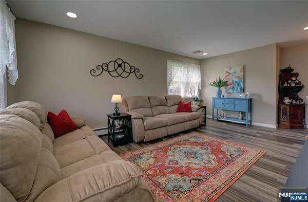 Property Slideshow image 2 of 16 | 123 columbine cir, Toms River, NJ, 08755