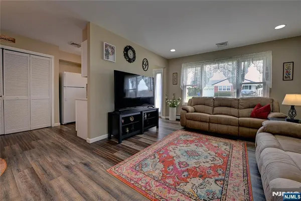 Property Slideshow image 3 of 16 | 123 columbine cir, Toms River, NJ, 08755