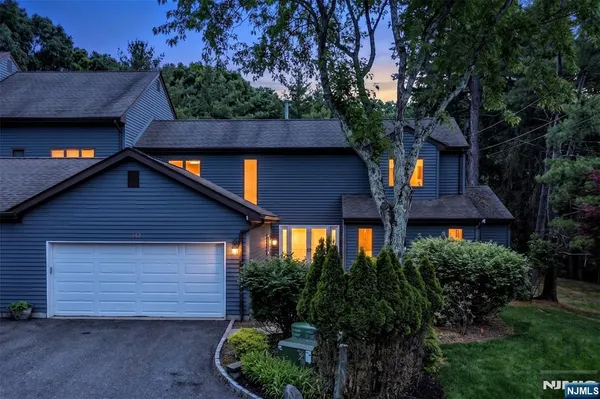 Property Slideshow image 2 of 50 | 143 fisher rd, Mahwah, NJ, 07430
