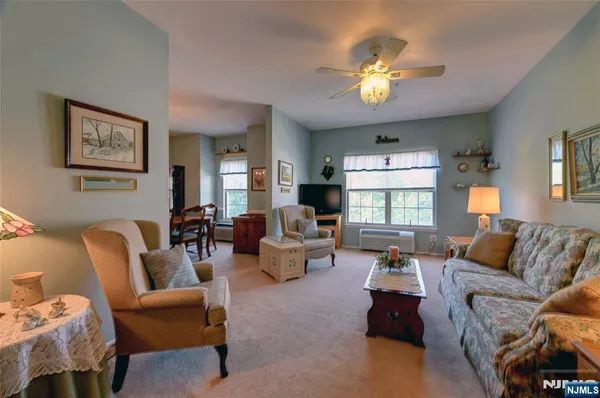 Property Slideshow image 3 of 32 | 2 richmond rd 312, West Milford, NJ, 07480