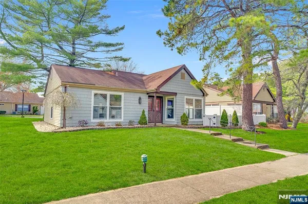 Property Slideshow image 3 of 40 | 945a liverpool cir, Manchester, NJ, 08759