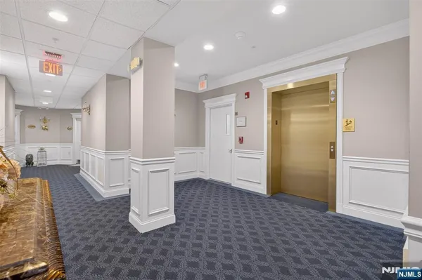 Property Slideshow image 3 of 18 | 9210 ravenscroft rd 627, Clifton, NJ, 07013