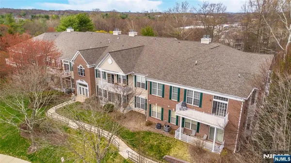 Property Slideshow image 2 of 25 | 703 four seasons dr, Wayne, NJ, 07470