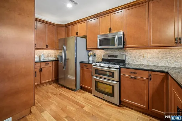 Property Slideshow image 2 of 35 | 1403 pointe gate dr, Livingston, NJ, 07039