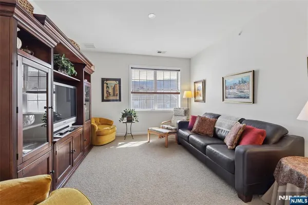 Property Slideshow image 3 of 41 | 9402 warrens way deeded garage -, Wanaque, NJ, 07465