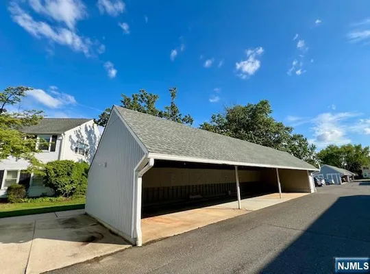 Property Slideshow image 3 of 15 | 263 middlebury ln 263n, Jamesburg, NJ, 08831