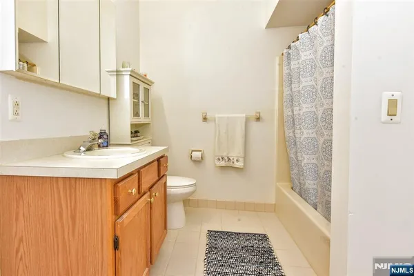Property Slideshow image 2 of 24 | 5420 richmond rd 420, West Milford, NJ, 07480