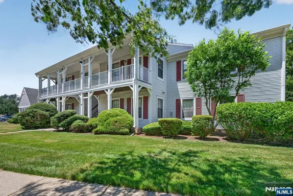 Property Slideshow image 2 of 18 | 130 hatfield ln, East Brunswick, NJ, 08816