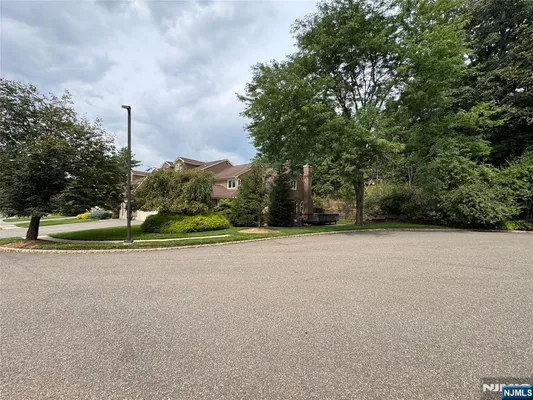 Property Slideshow image 3 of 3 | 239 westervelt ln, Mahwah, NJ, 07430
