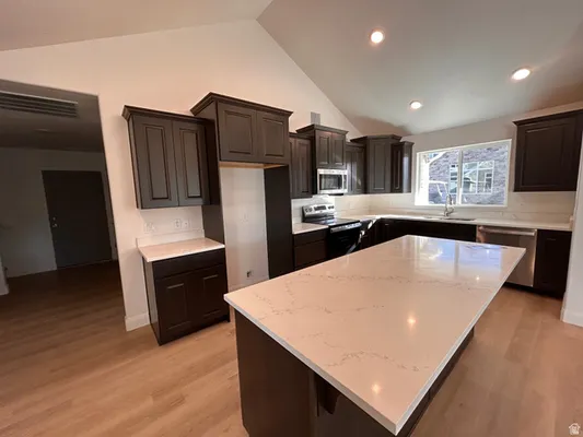 Property Slideshow image 3 of 11 | 9566 s ember glow ct c, South Jordan, UT, 84095