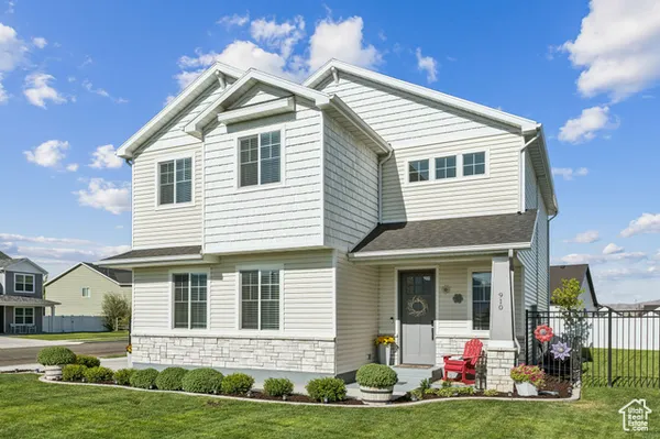 Property Slideshow image 3 of 44 | 910 w 800 n, Tremonton, UT, 84337