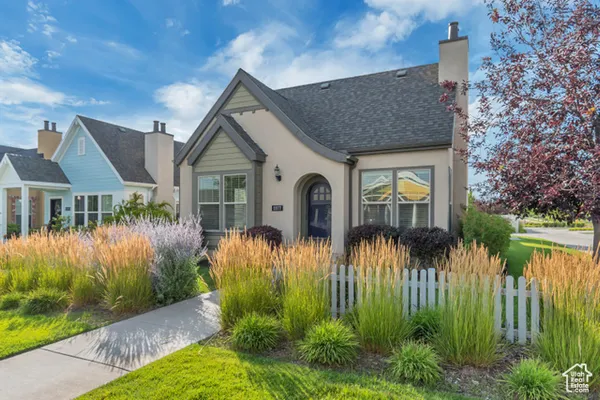 Property Slideshow image 3 of 39 | 11177 s kiwano way, South Jordan, UT, 84009